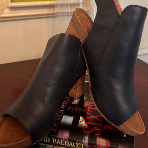 Booties - Picture 3 of 4